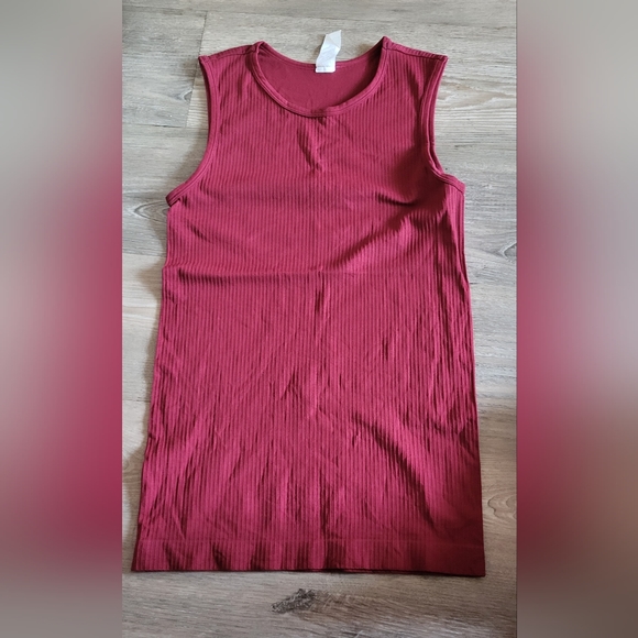 Zyia Brick Parallel Tank - Picture 2 of 4